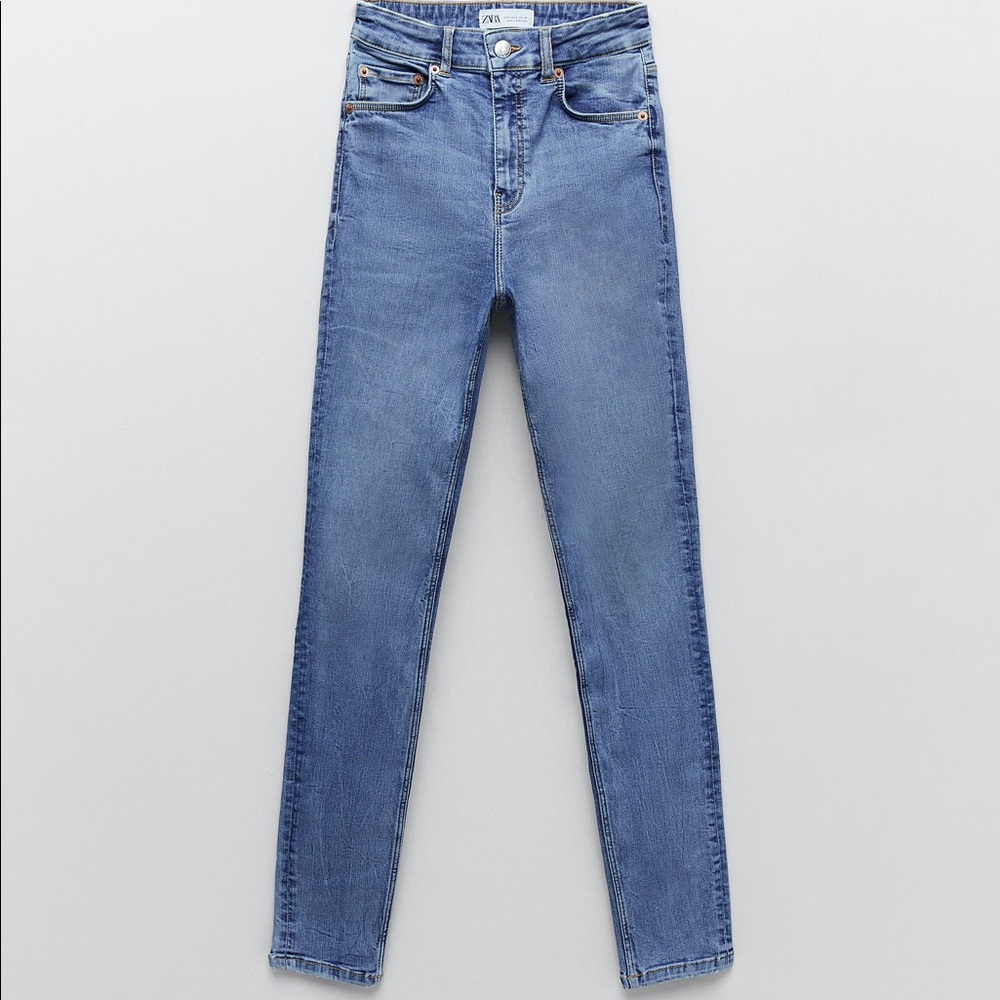 BRAND NEW ZARA JEANS